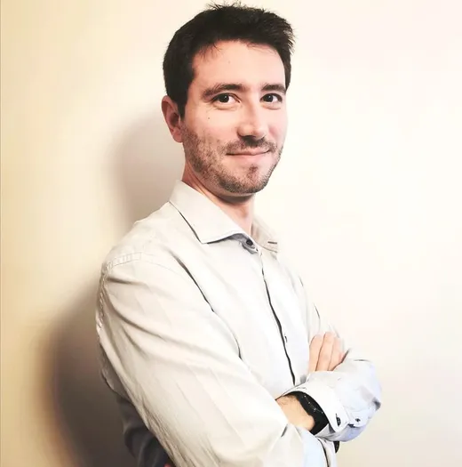 Ritratto di Simone Angioni